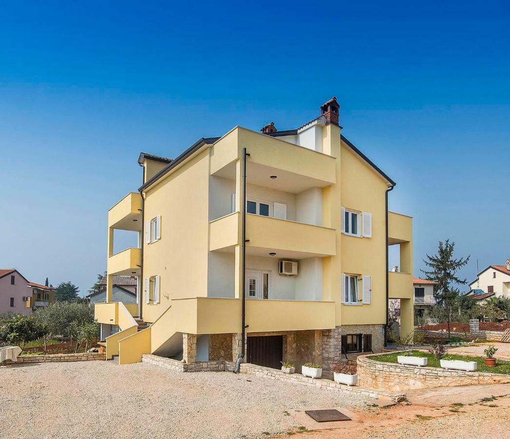 Apartments Goltes Lovrecica  Exterior photo